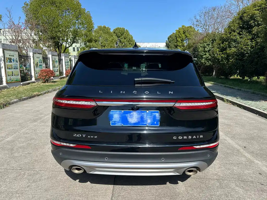LINCOLN ADVENTURER 2021