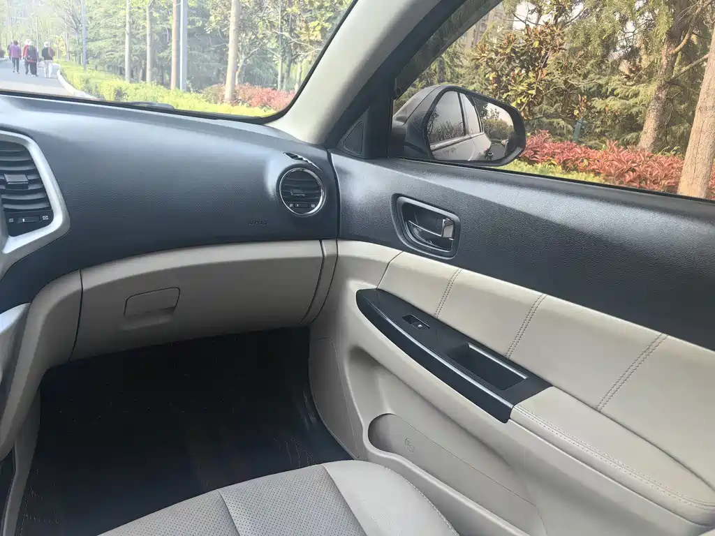 CHANGAN EADO 2013