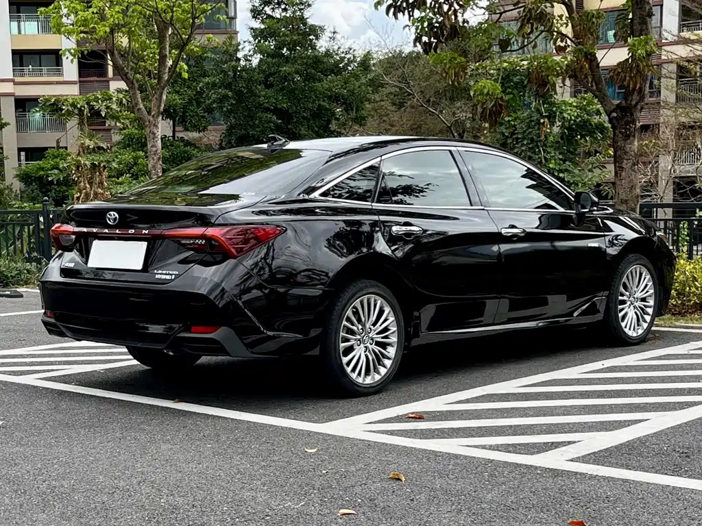 TOYOTA AVALON 2019