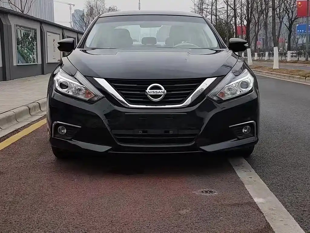 NISSAN TEANA 2018