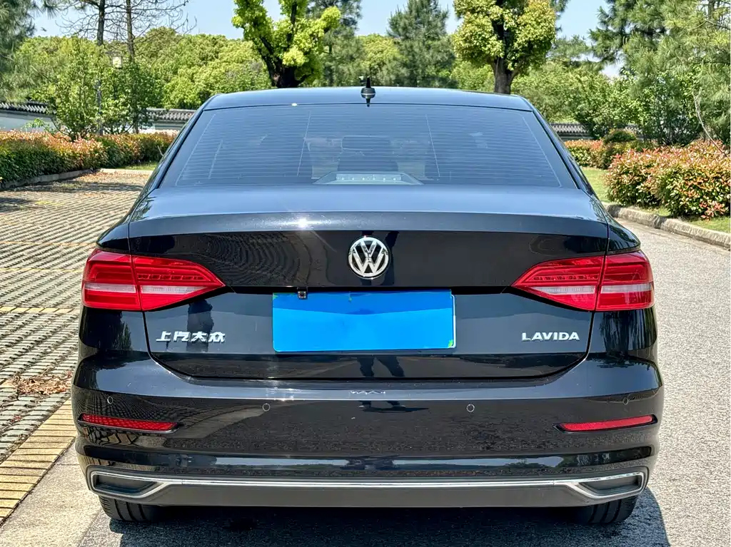 VOLKSWAGEN LAVIDA 2018