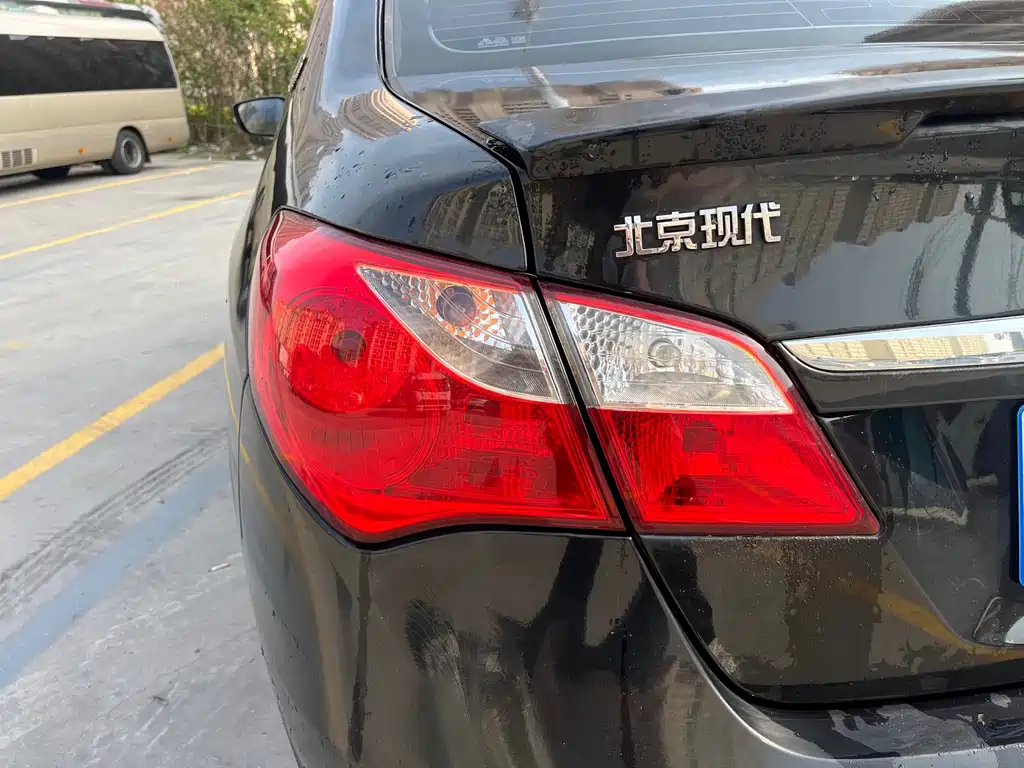 HYUNDAI CELESTA 2012