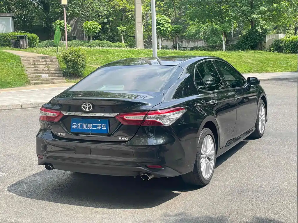 TOYOTA CAMRY 2020