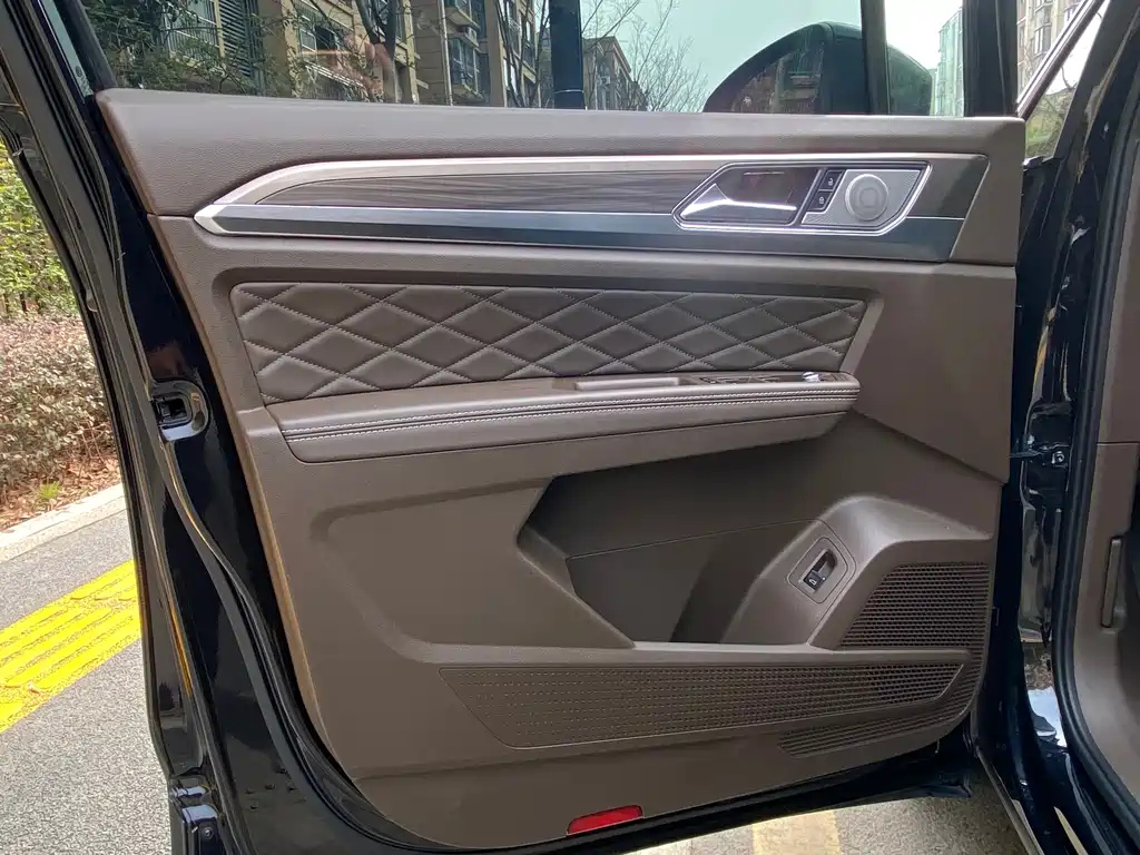VOLKSWAGEN VILORAN 2022