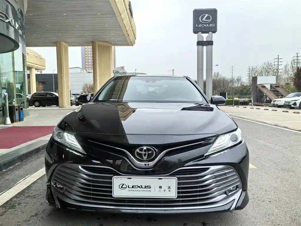 TOYOTA CAMRY 2018