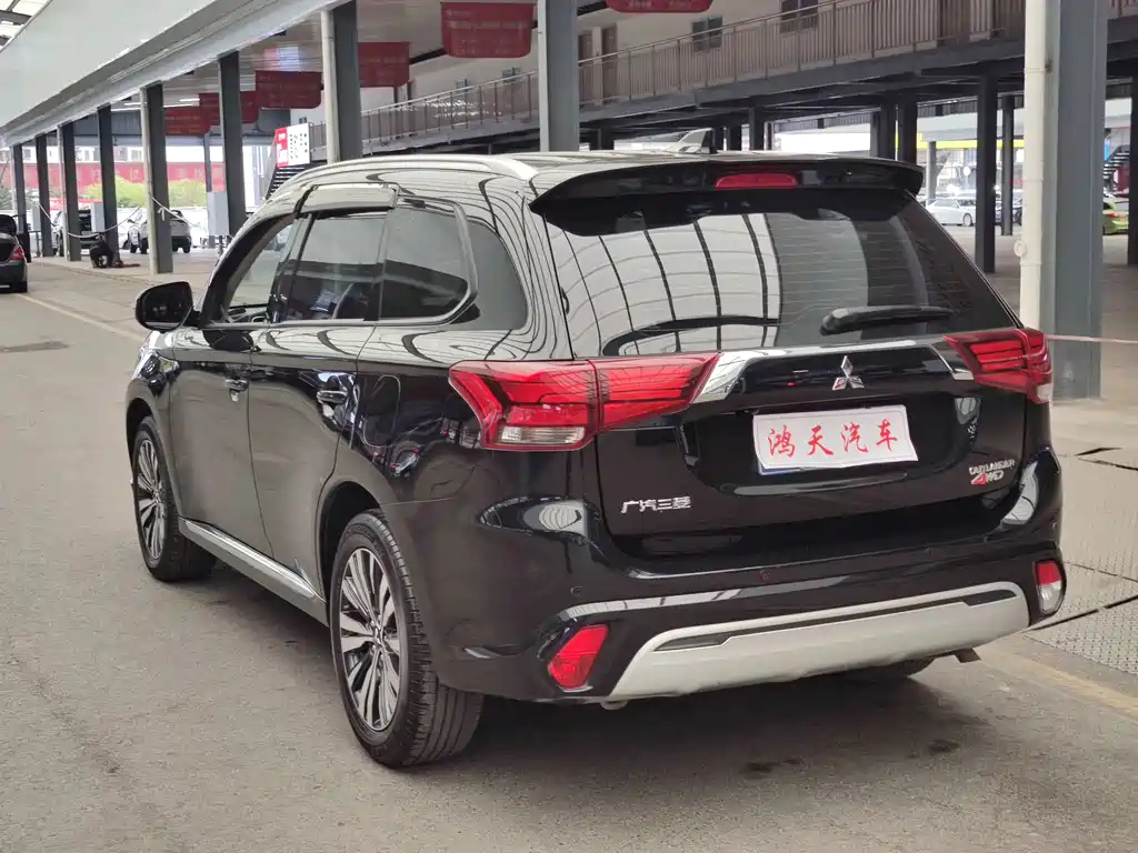 MITSUBISHI OUTLANDER 2022