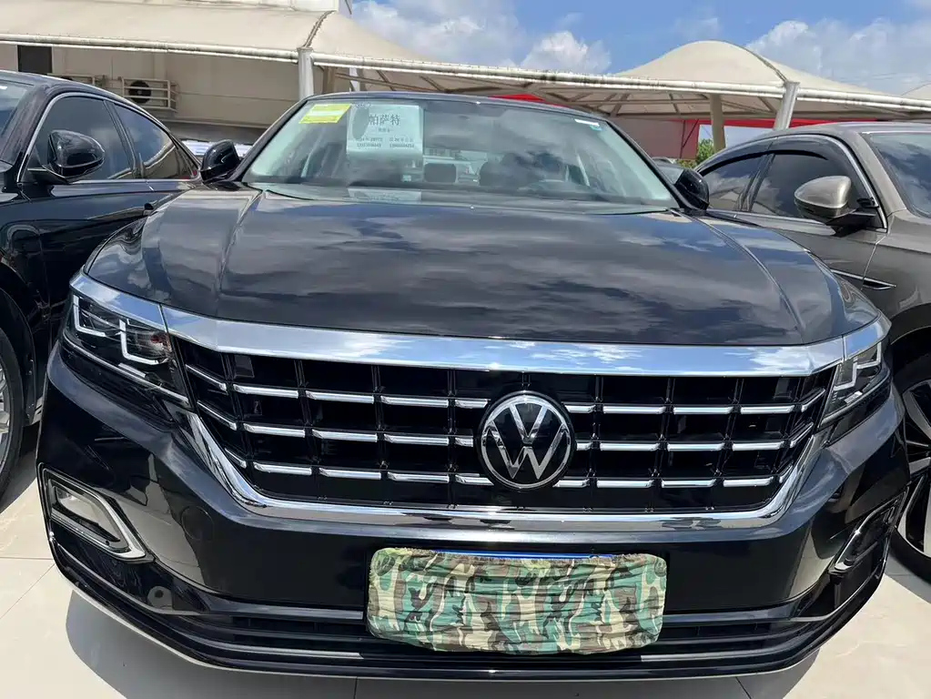 VOLKSWAGEN PASSAT 2024