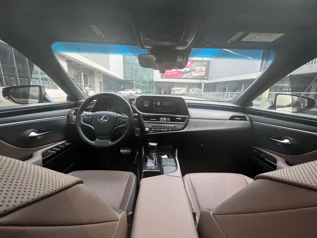 LEXUS ES 2022