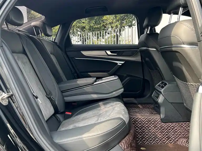 AUDI A6L 2020