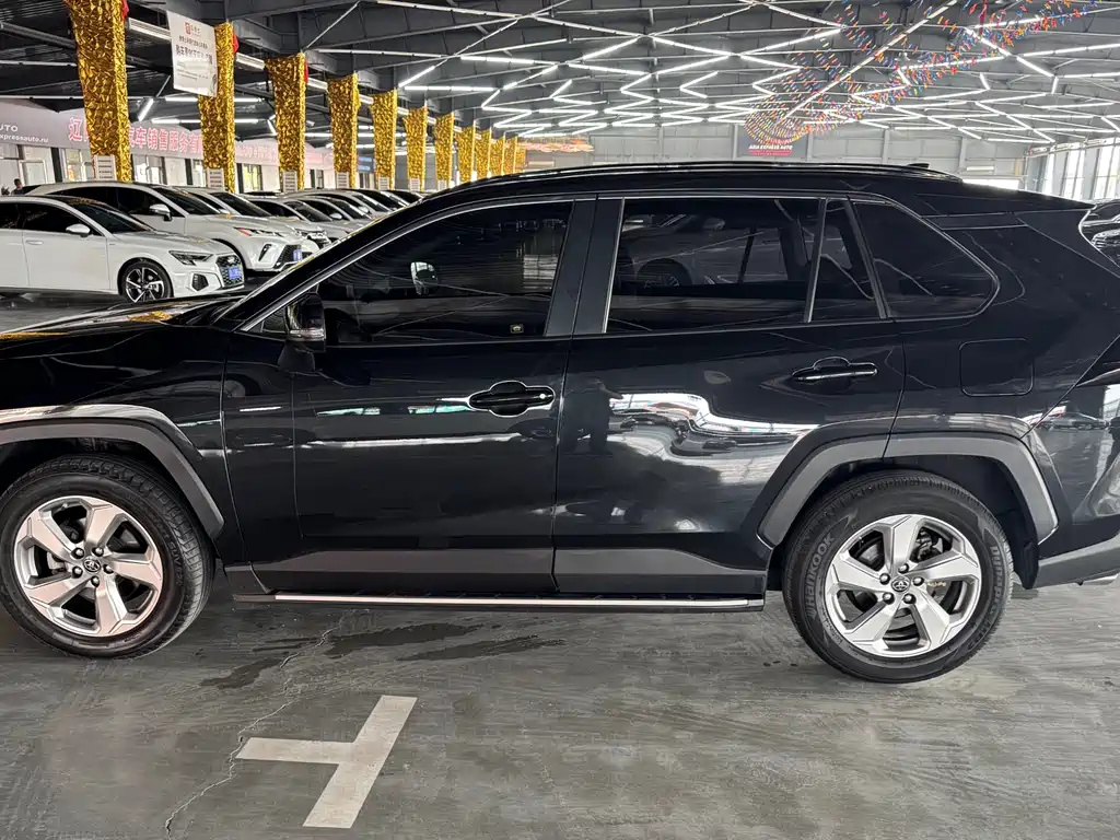 TOYOTA RAV4 RONGFANG 2021