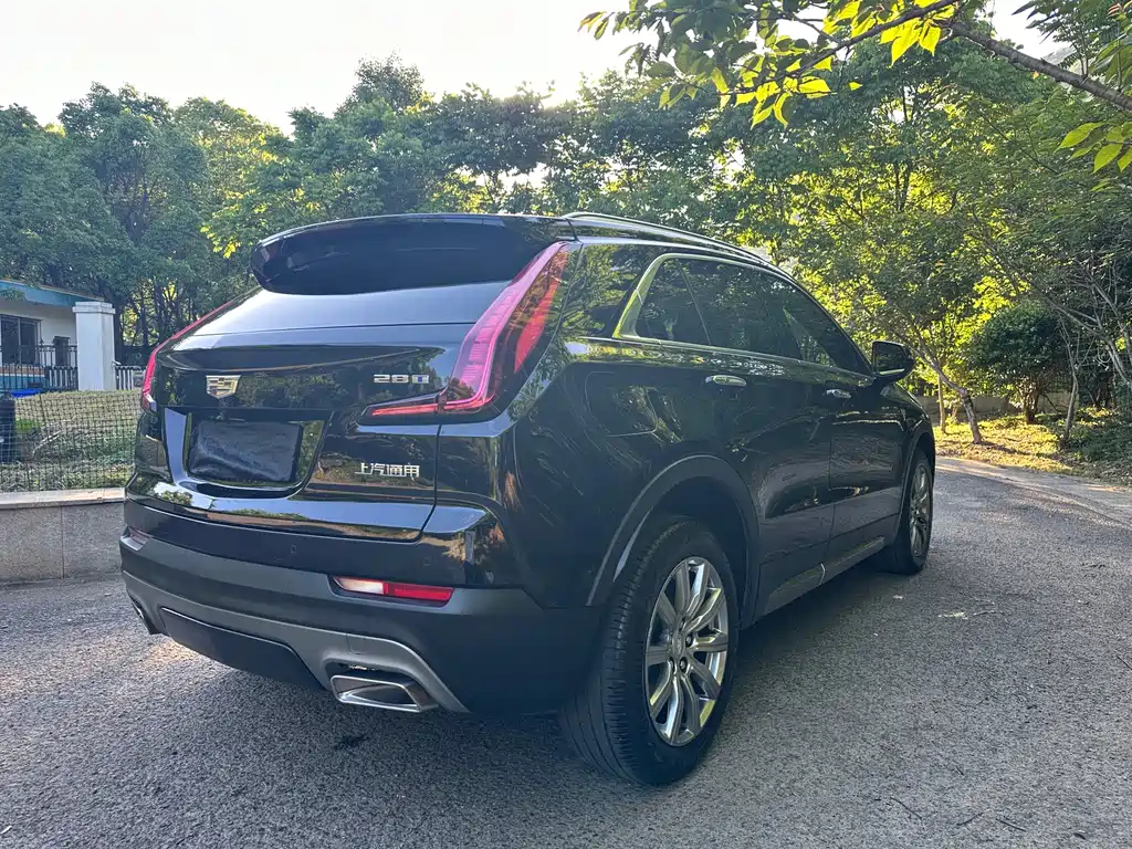 CADILLAC XT4 2023