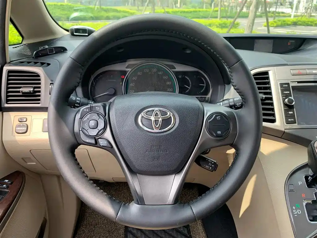 TOYOTA VENZA IMPORT 2014