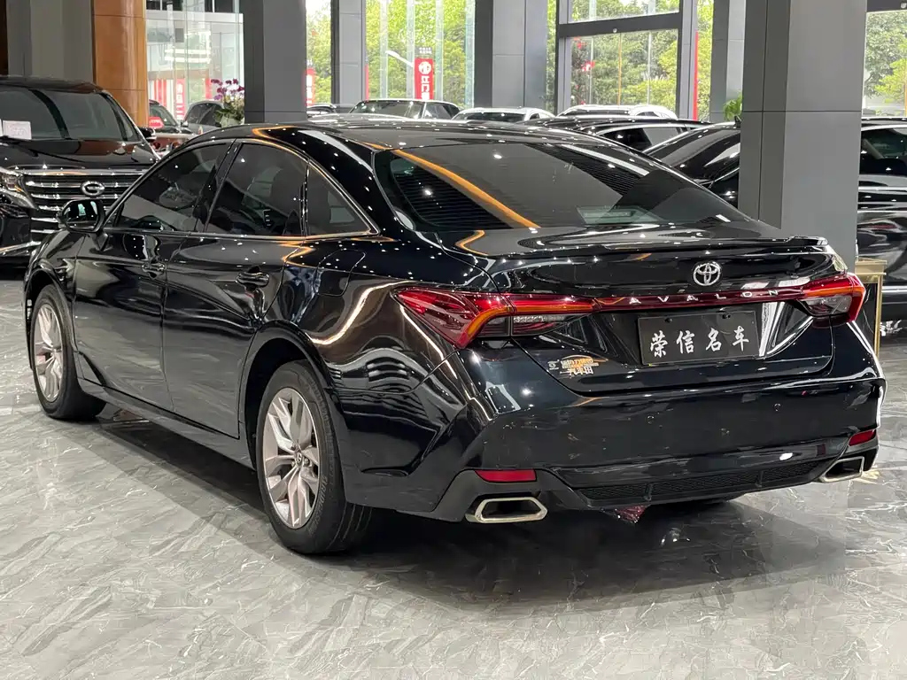TOYOTA AVALON 2020