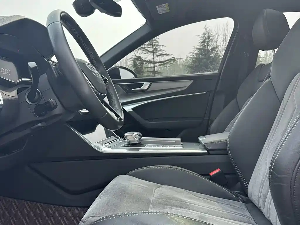 AUDI A6L 2021