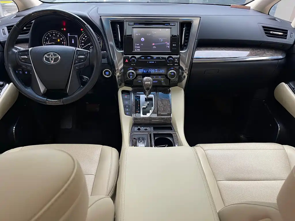 TOYOTA ALPHARD 2019