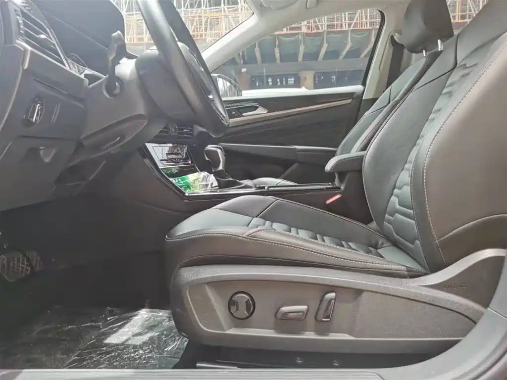 VOLKSWAGEN PASSAT 2021