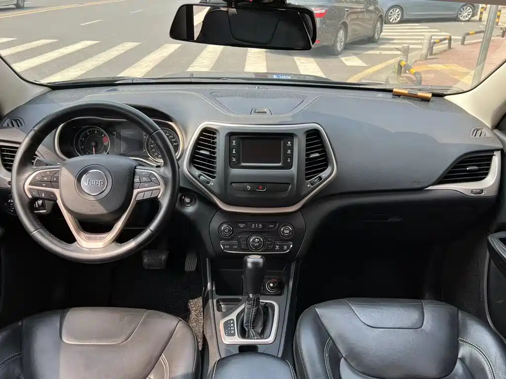 JEEP CHEROKEE 2017