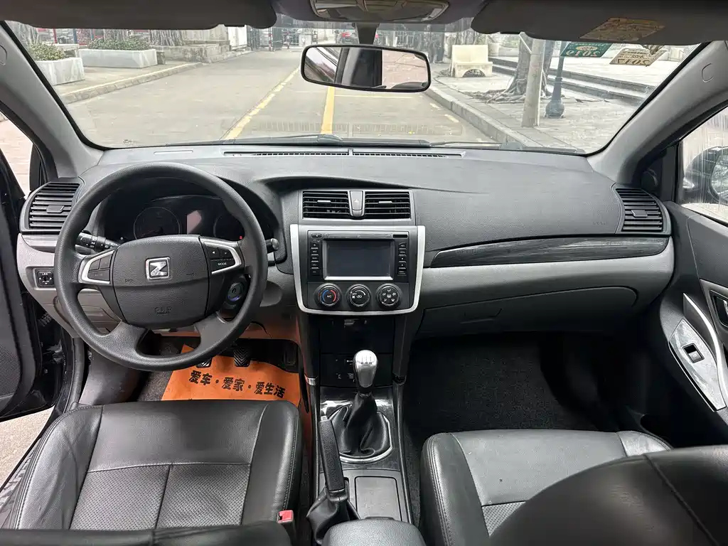 ZOTYE Z300 2015