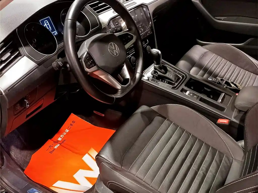 VOLKSWAGEN MAGOTAN 2023