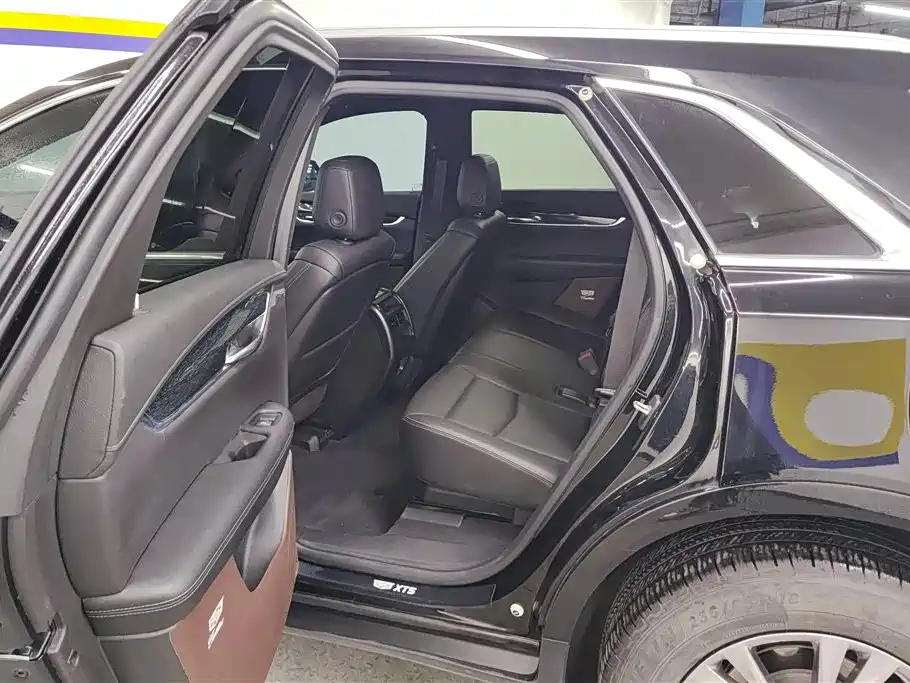CADILLAC XT5 2021