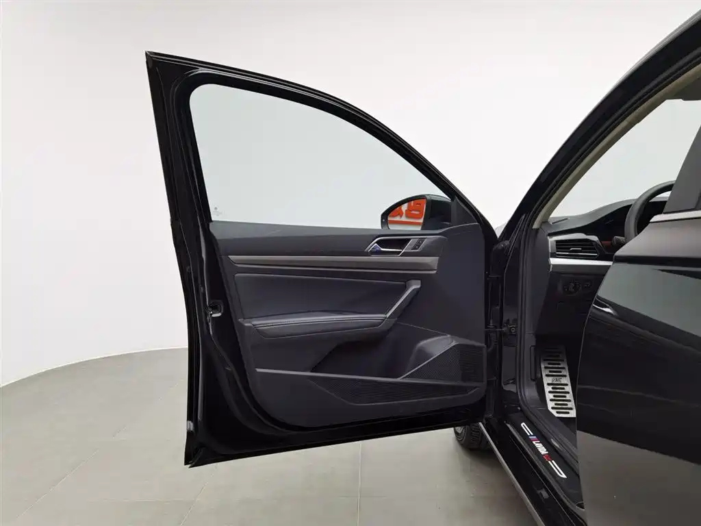 VOLKSWAGEN LAVIDA 2022