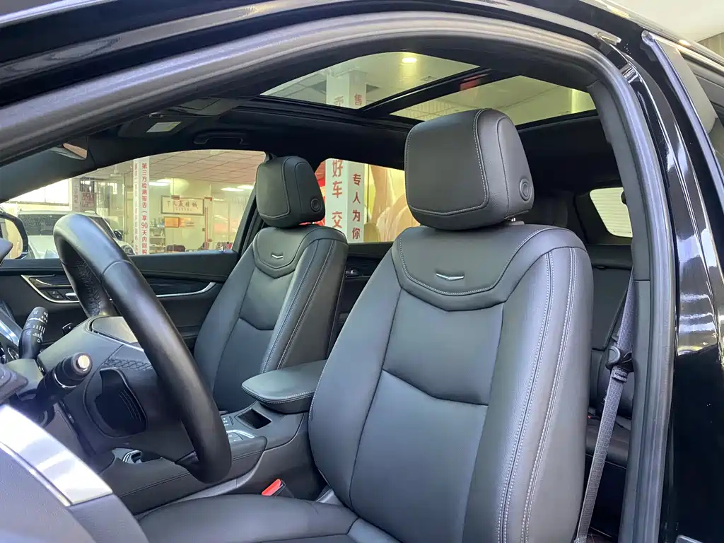 CADILLAC XT5 2022