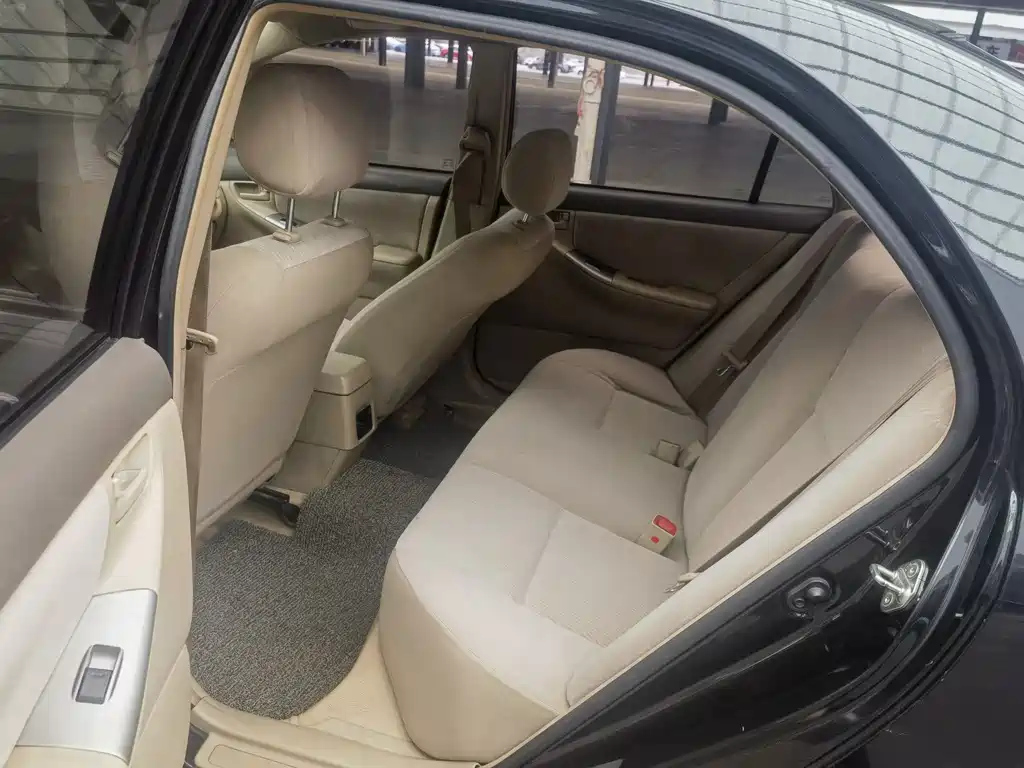 TOYOTA COROLLA 2011