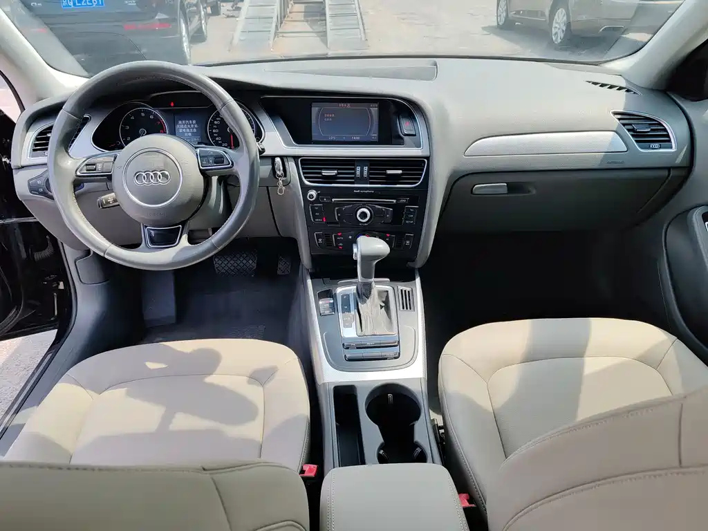 AUDI A4L 2013