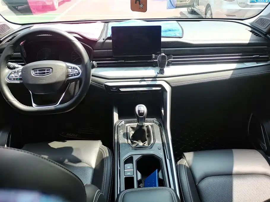 GEELY AUTO VISION X6 2022