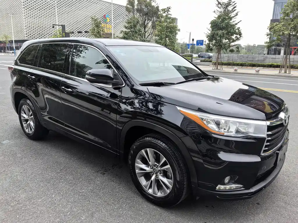 TOYOTA HIGHLANDER 2015