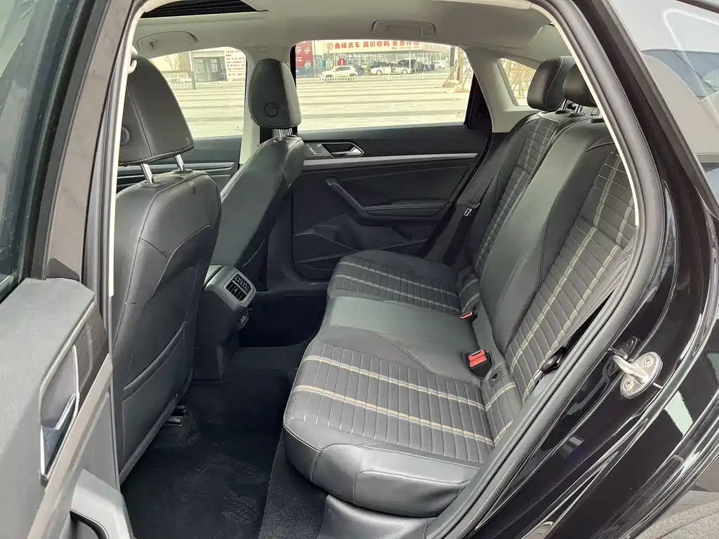 VOLKSWAGEN LAVIDA 2022