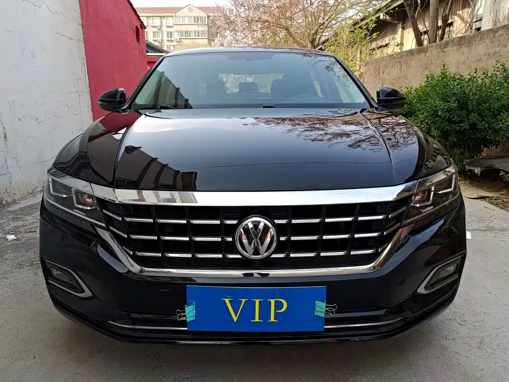 VOLKSWAGEN PASSAT 2019