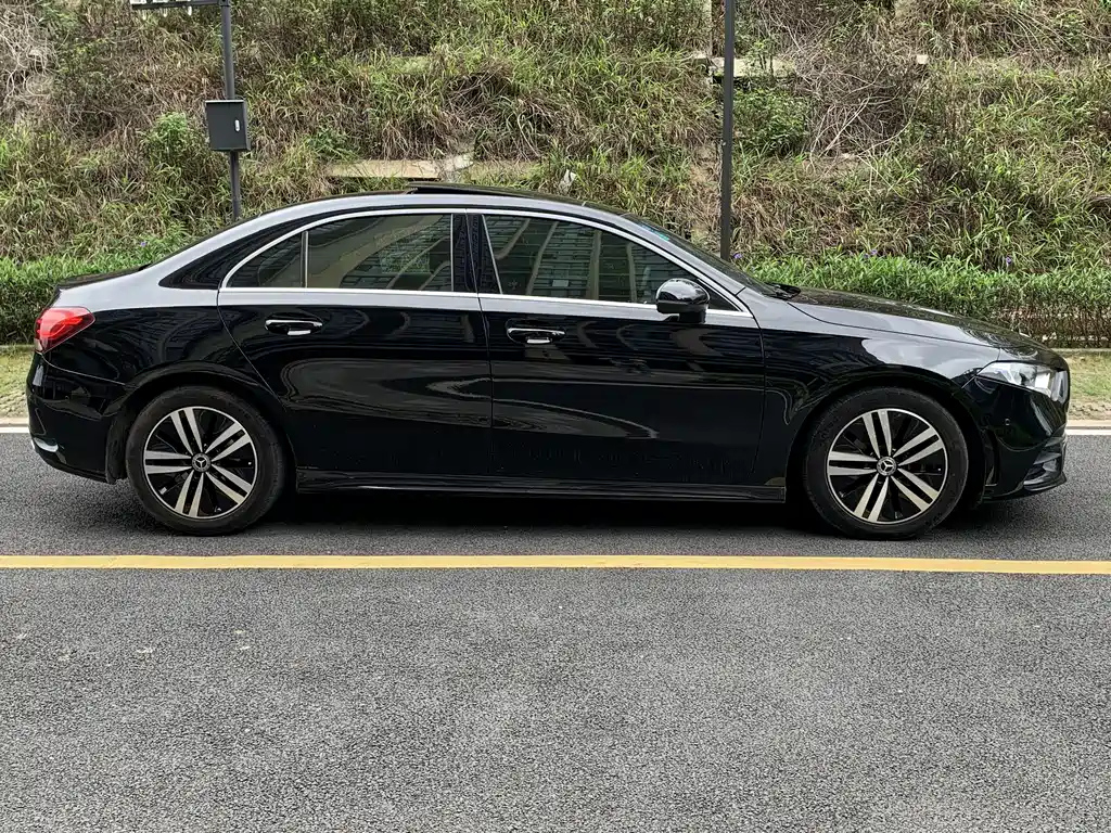 MERCEDES BENZ A-CLASS 2019