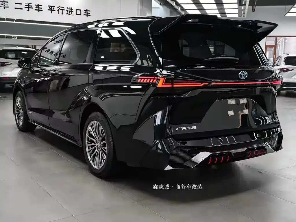 TOYOTA SIENNA SIENNA 2024