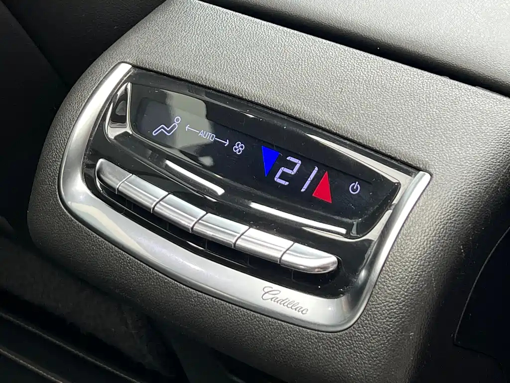 CADILLAC XT6 2021