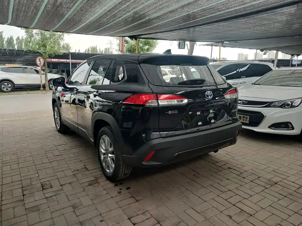 TOYOTA COROLLA CROSS 2024
