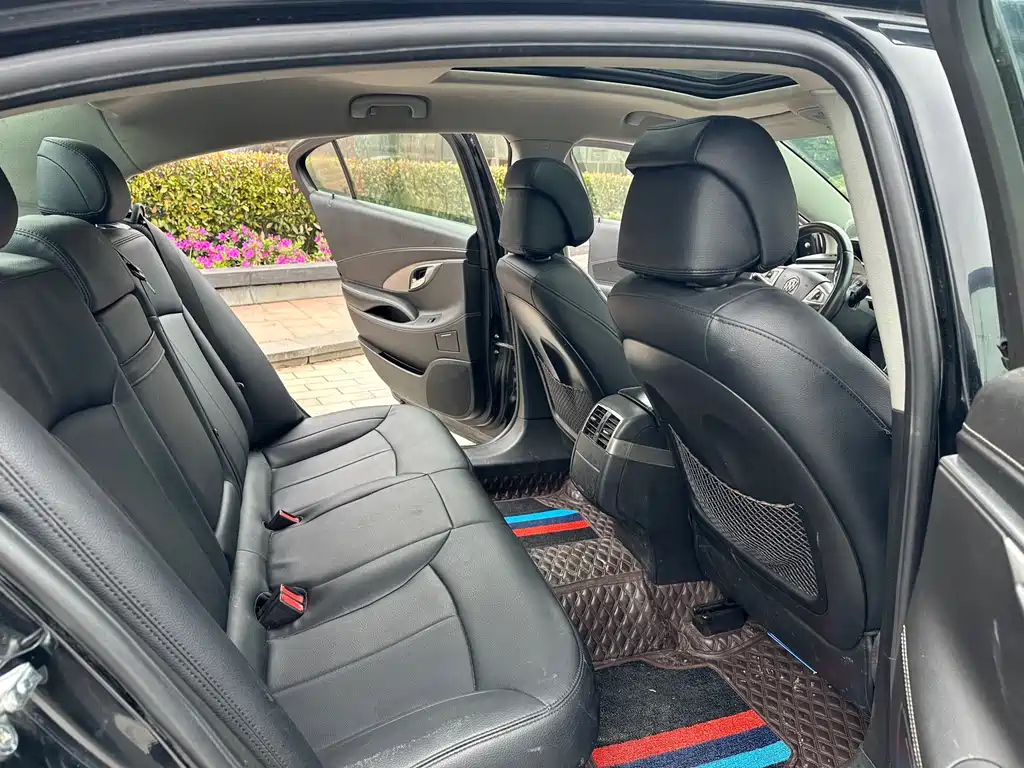 BUICK LACROSSE 2012