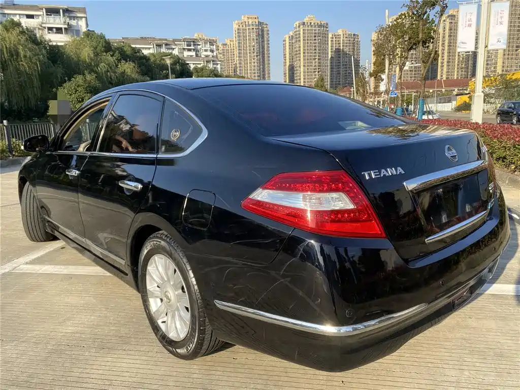 NISSAN TEANA 2009
