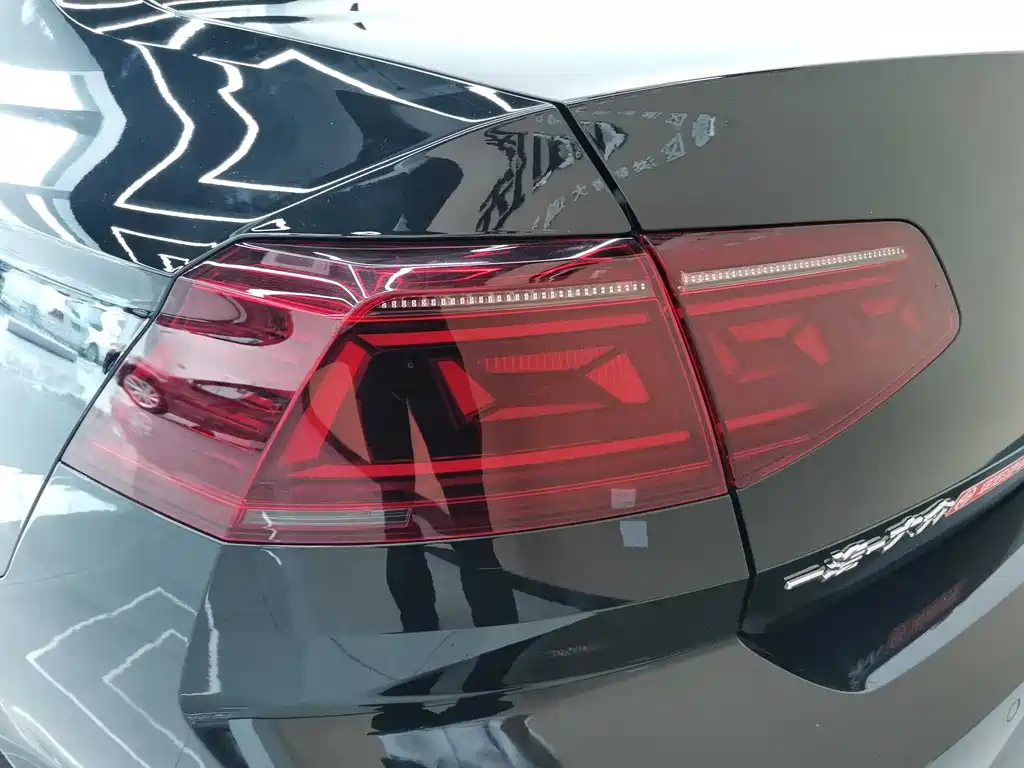 VOLKSWAGEN MAGOTAN 2024