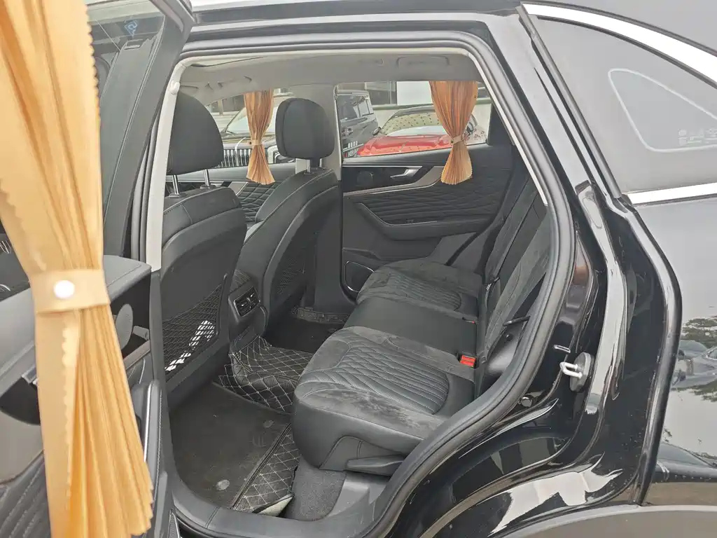 HONGQI HS5 2023