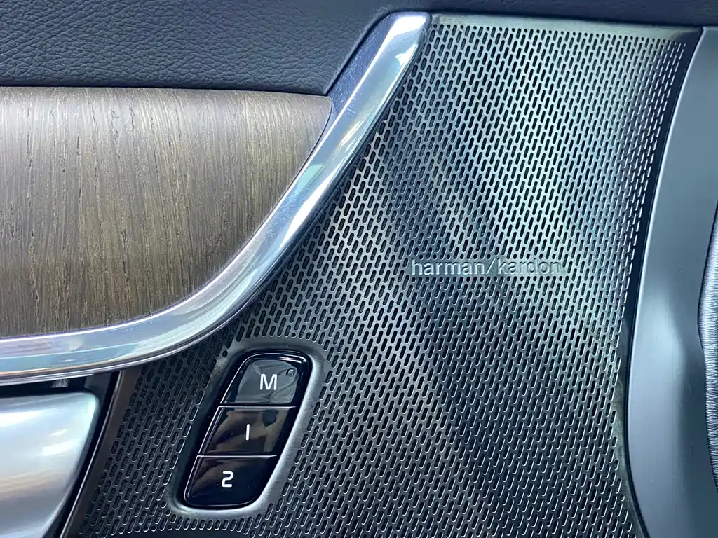 VOLVO S90 2023