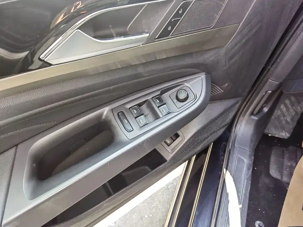 VOLKSWAGEN PASSAT 2021