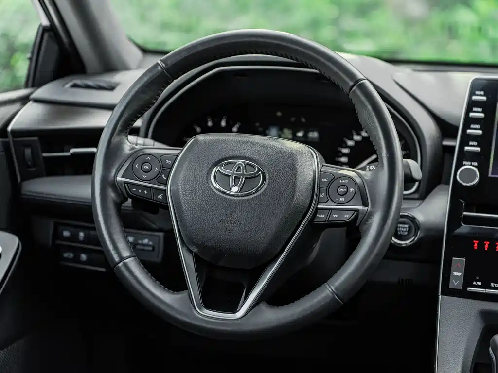 TOYOTA AVALON 2022