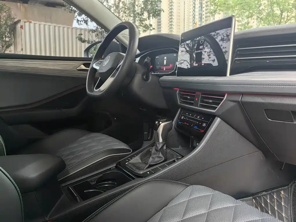 VOLKSWAGEN SAGITAR 2023