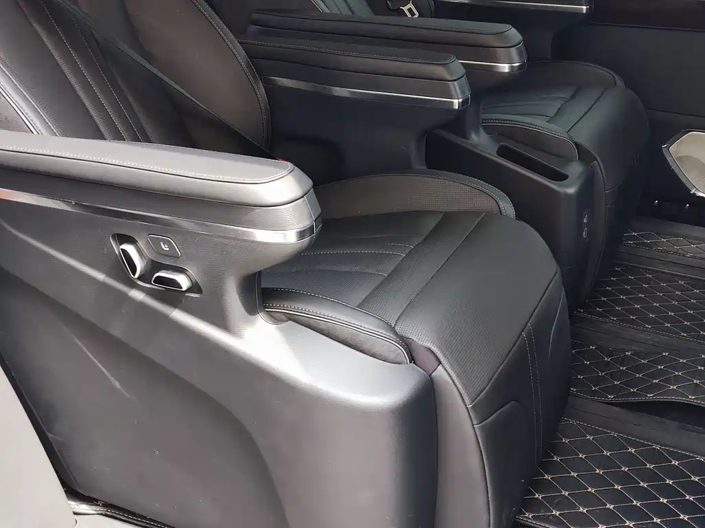HONGQI HQ9 2023