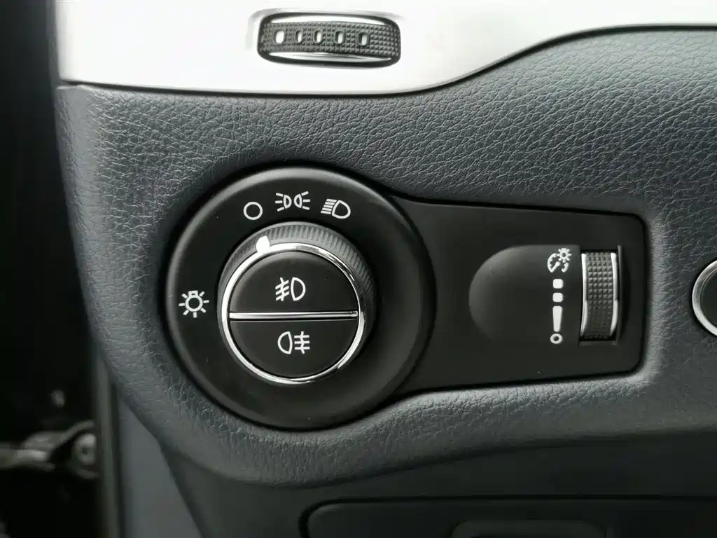 JEEP CHEROKEE 2020