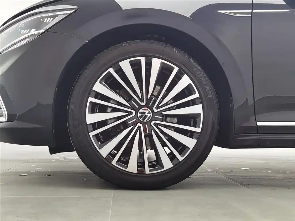 VOLKSWAGEN PASSAT 2021