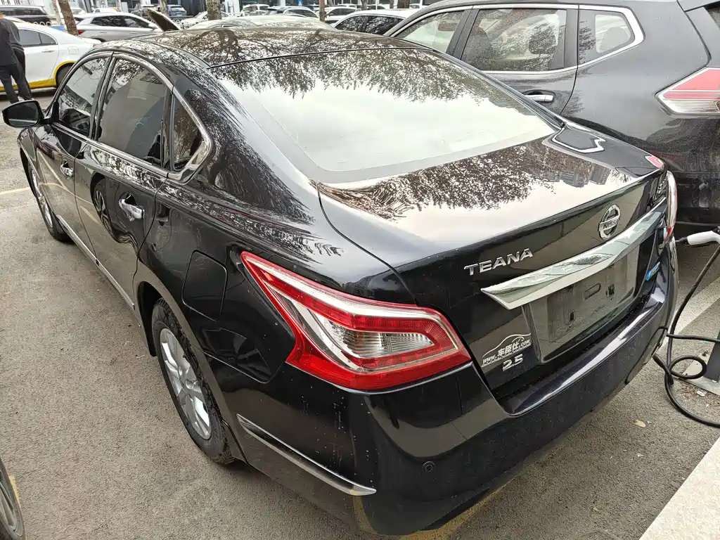 NISSAN TEANA 2014