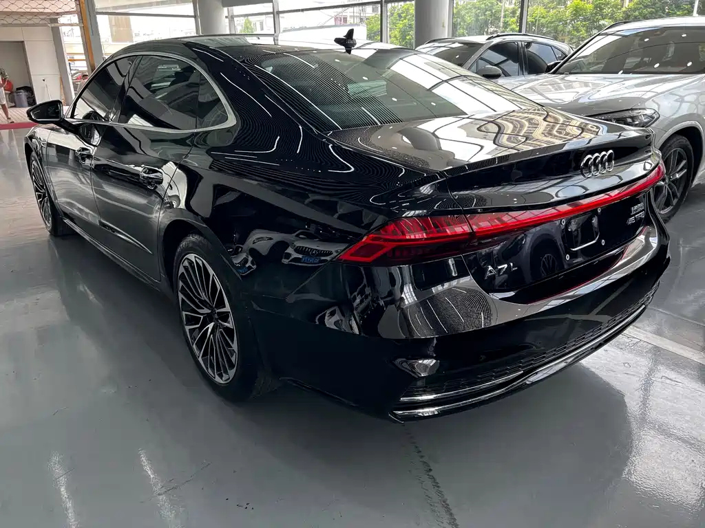 AUDI A7L 2024
