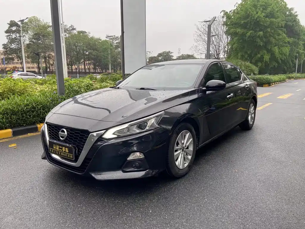 NISSAN TEANA 2020